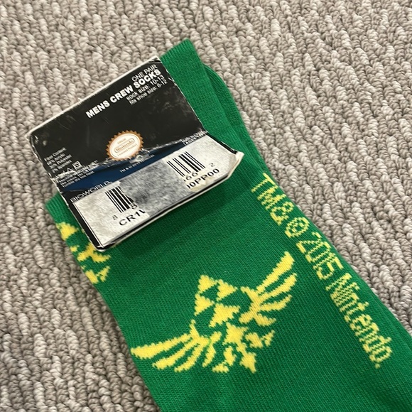 Green Zelda mens crew socks - Picture 2 of 2